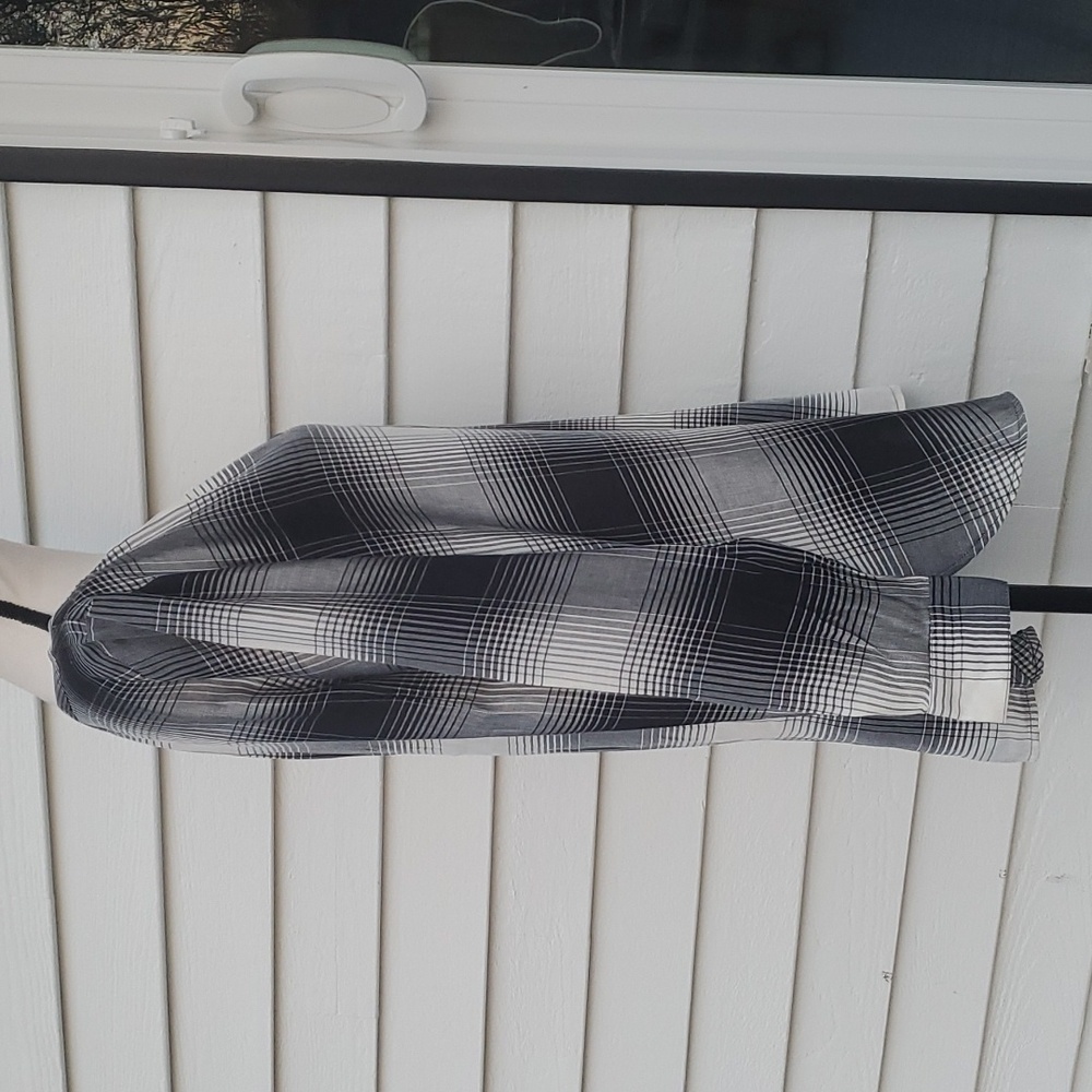 Loft Plaid Pattern Lightweight V-Neck Longsleeve … - image 3